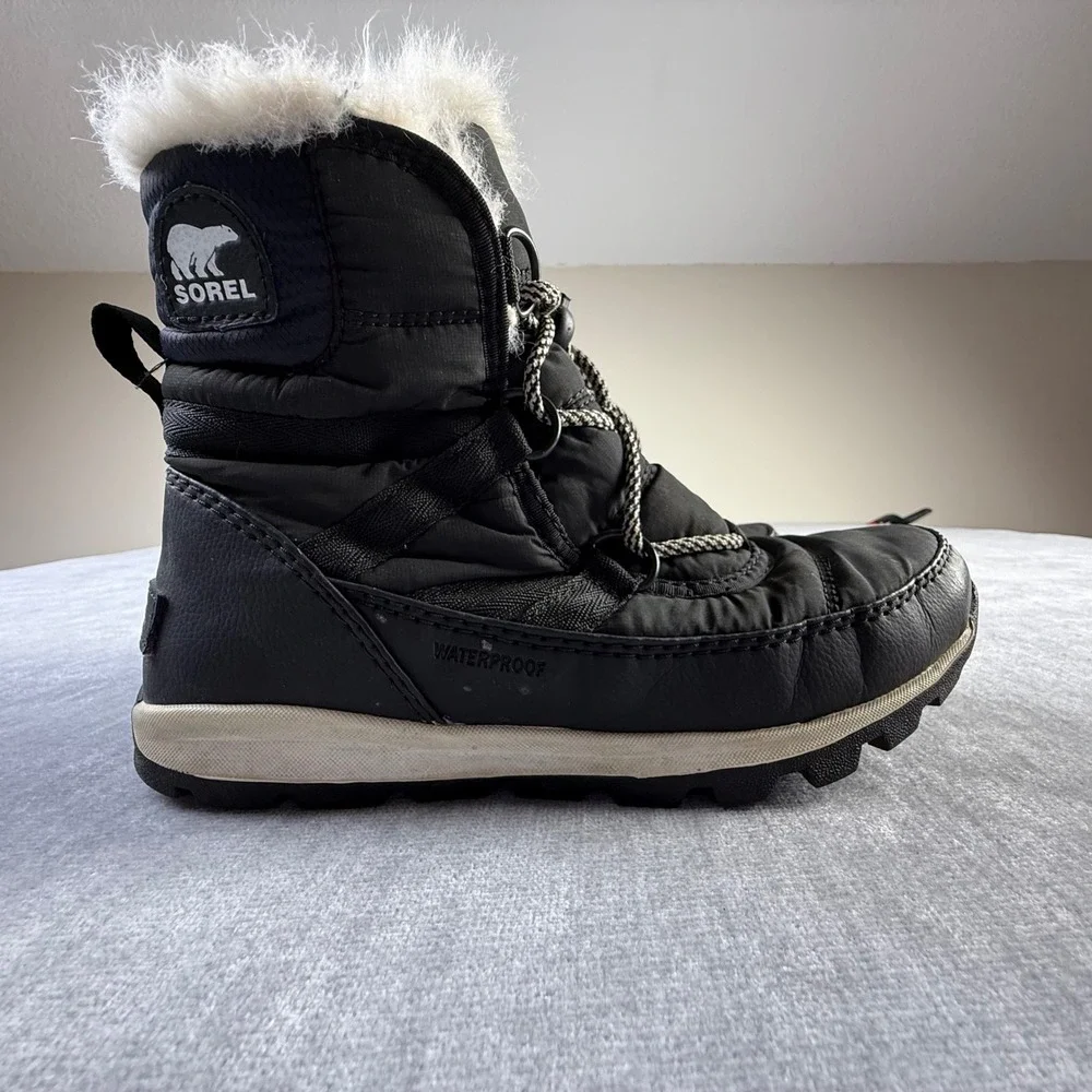 Sorel Whitney Short Lace Black Waterproof‎ Snow Boots Kids Size 3 NY1897-011